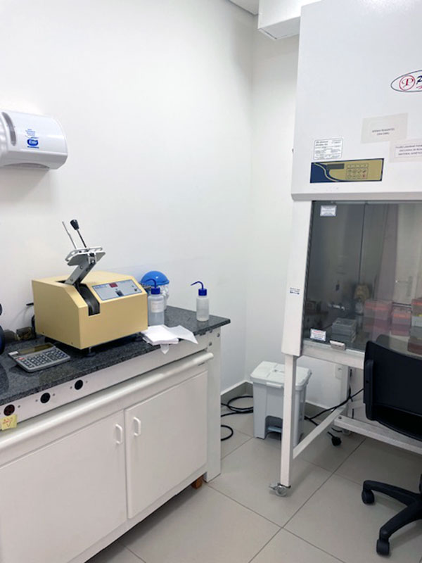 Laboratório de Citometria de Fluxo e Biologia Molecular