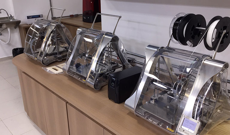 Confira nossos equipamentos: Impressora 3D Zmorph